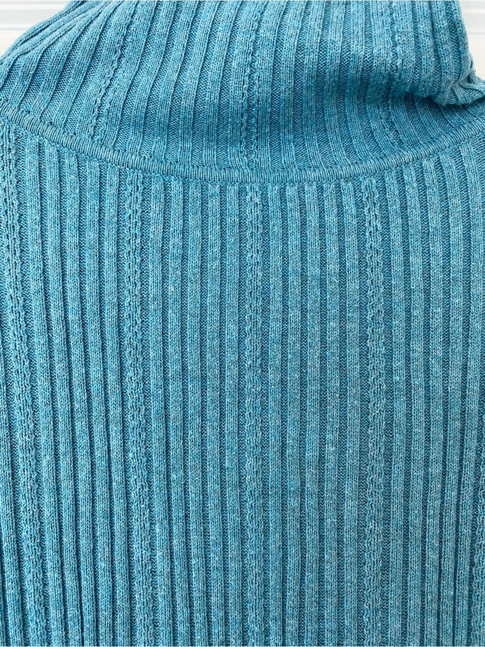 Liz Claiborne Teal Ribbed Turtleneck Sweater - Picture 3 of 6